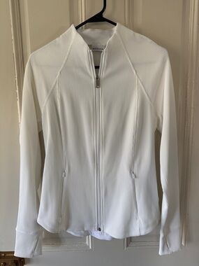 Athleta White Ribbed Full-Zip Jacket with Zip Pockets
